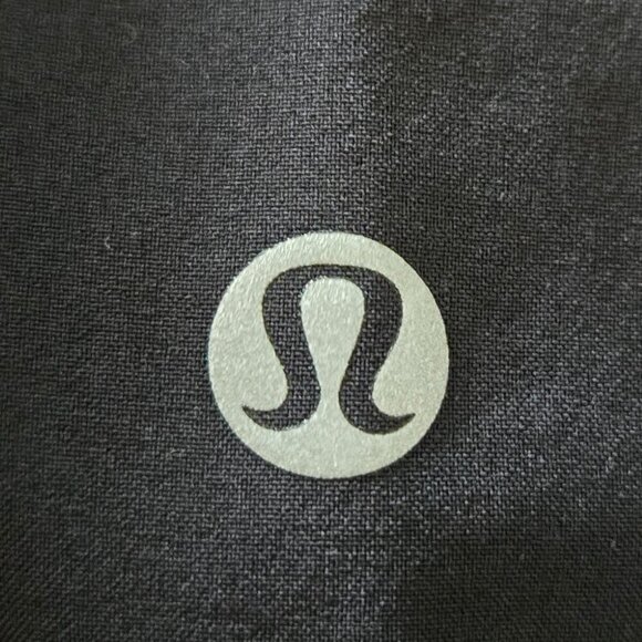 Lululemon Tracker Short V *4" - 0 Black - Picture 6 of 8